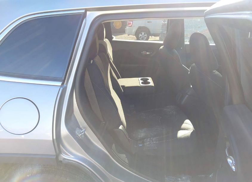 Photo 8 of 2016 Jeep Cherokee LATITUDE (VIN 1C4PJLCS9GW165739)