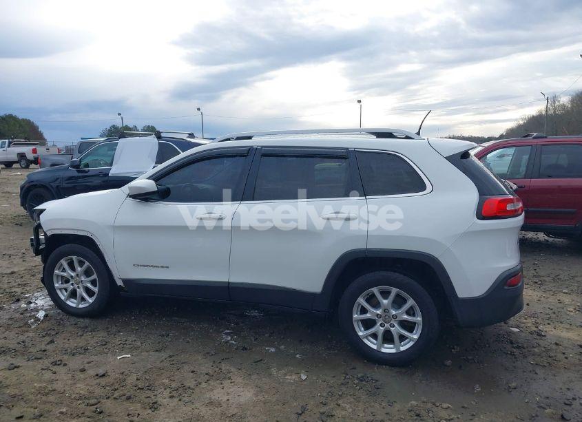 Photo 15 of 2017 Jeep Cherokee LATITUDE FWD (VIN 1C4PJLCS9HW643000)