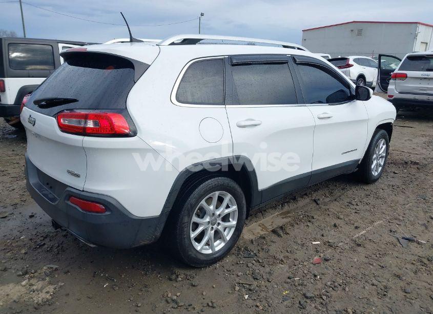 Photo 4 of 2017 Jeep Cherokee LATITUDE FWD (VIN 1C4PJLCS9HW643000)