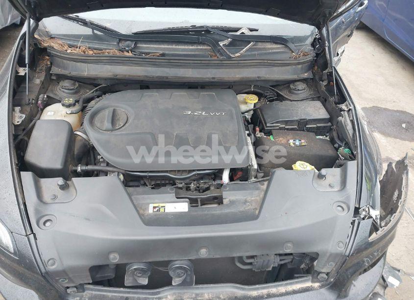 Photo 10 of 2014 Jeep Cherokee LATITUDE (VIN 1C4PJLCSXEW103635)