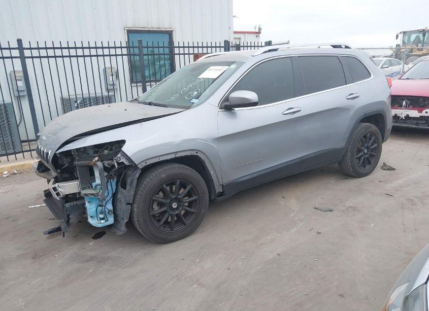 Photo 2 of 2014 Jeep Cherokee LATITUDE (VIN 1C4PJLCSXEW182885)