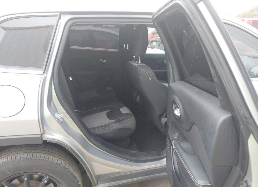 Photo 8 of 2014 Jeep Cherokee LATITUDE (VIN 1C4PJLCSXEW182885)