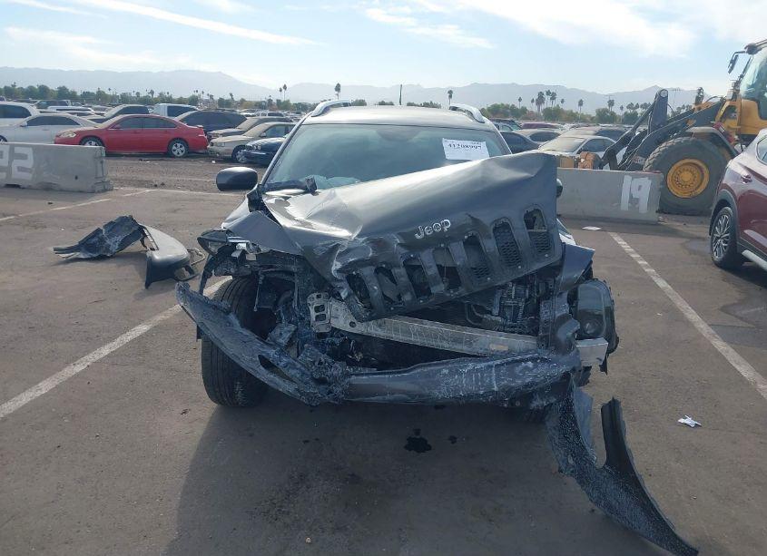 Photo 6 of 2015 Jeep Cherokee LATITUDE (VIN 1C4PJLCSXFW547292)