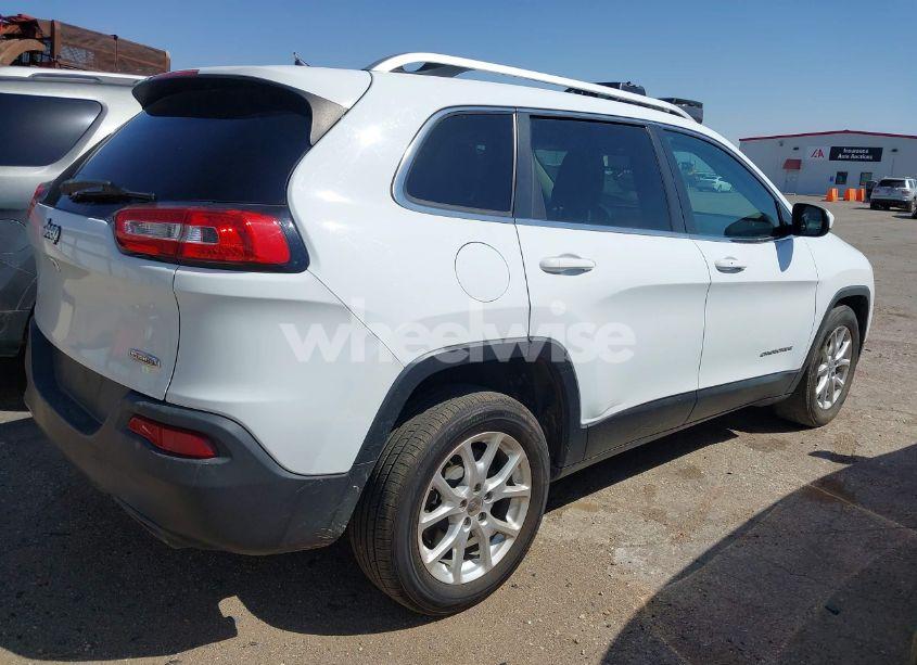 Photo 4 of 2015 Jeep Cherokee LATITUDE (VIN 1C4PJLCSXFW580566)