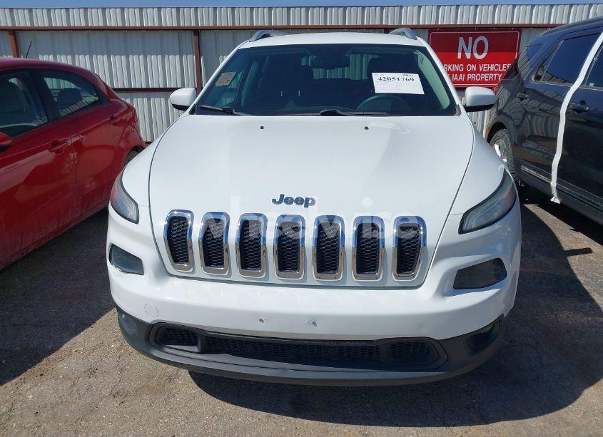 Photo 6 of 2015 Jeep Cherokee LATITUDE (VIN 1C4PJLCSXFW580566)
