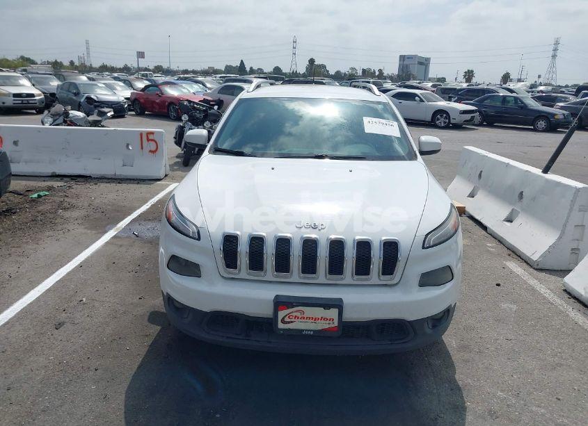 Photo 12 of 2015 Jeep Cherokee LATITUDE (VIN 1C4PJLCSXFW616529)