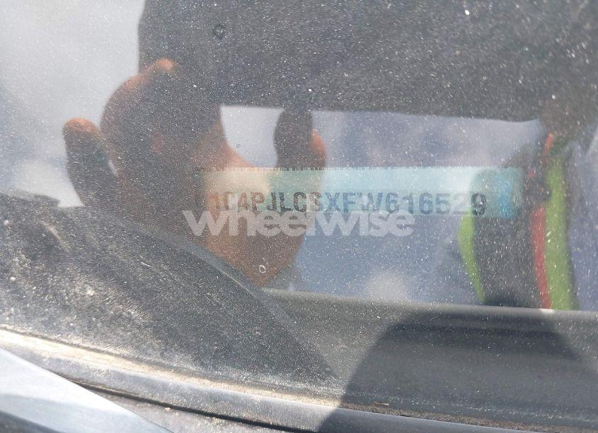 Photo 9 of 2015 Jeep Cherokee LATITUDE (VIN 1C4PJLCSXFW616529)