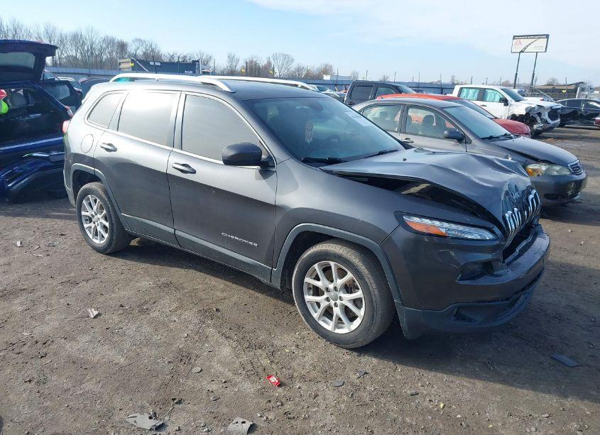 2015 Jeep Cherokee LATITUDE (VIN 1C4PJLCSXFW781416) main photo