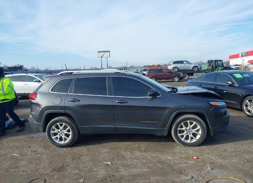 Photo 13 of 2015 Jeep Cherokee LATITUDE (VIN 1C4PJLCSXFW781416)