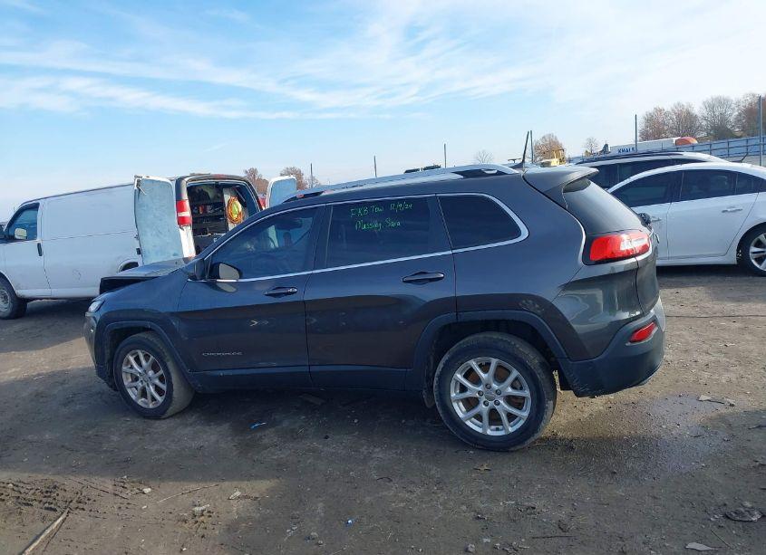 Photo 14 of 2015 Jeep Cherokee LATITUDE (VIN 1C4PJLCSXFW781416)