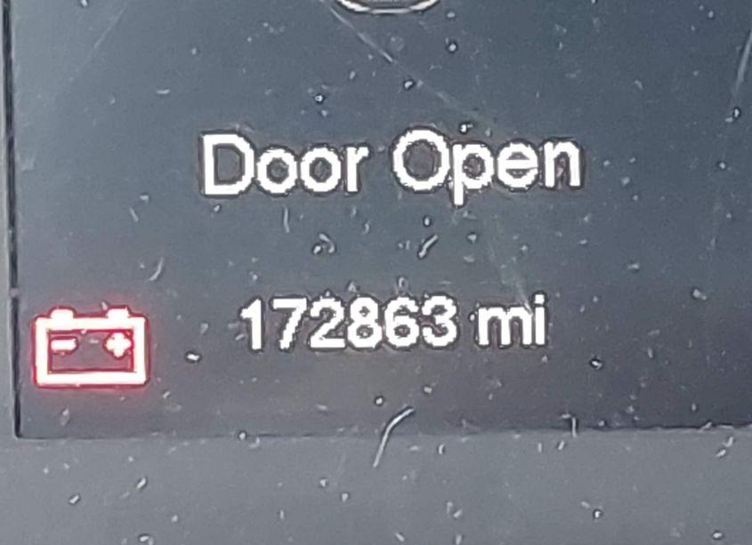 Photo 15 of 2015 Jeep Cherokee LATITUDE (VIN 1C4PJLCSXFW781416)