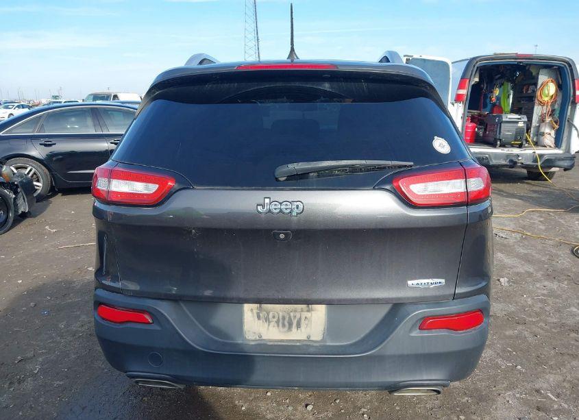 Photo 16 of 2015 Jeep Cherokee LATITUDE (VIN 1C4PJLCSXFW781416)