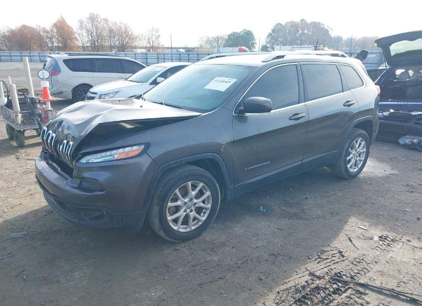 Photo 2 of 2015 Jeep Cherokee LATITUDE (VIN 1C4PJLCSXFW781416)