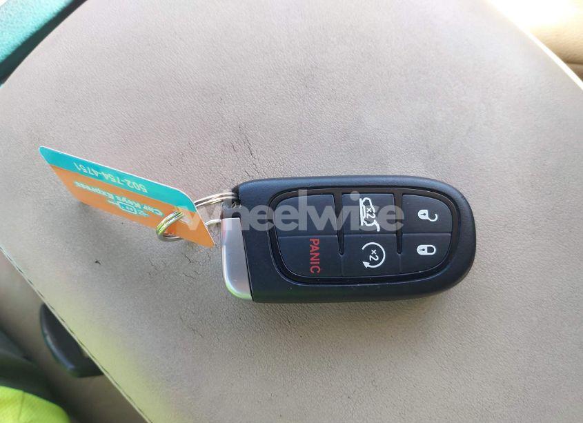 Photo 11 of 2016 Jeep Cherokee LATITUDE (VIN 1C4PJLCSXGW363598)