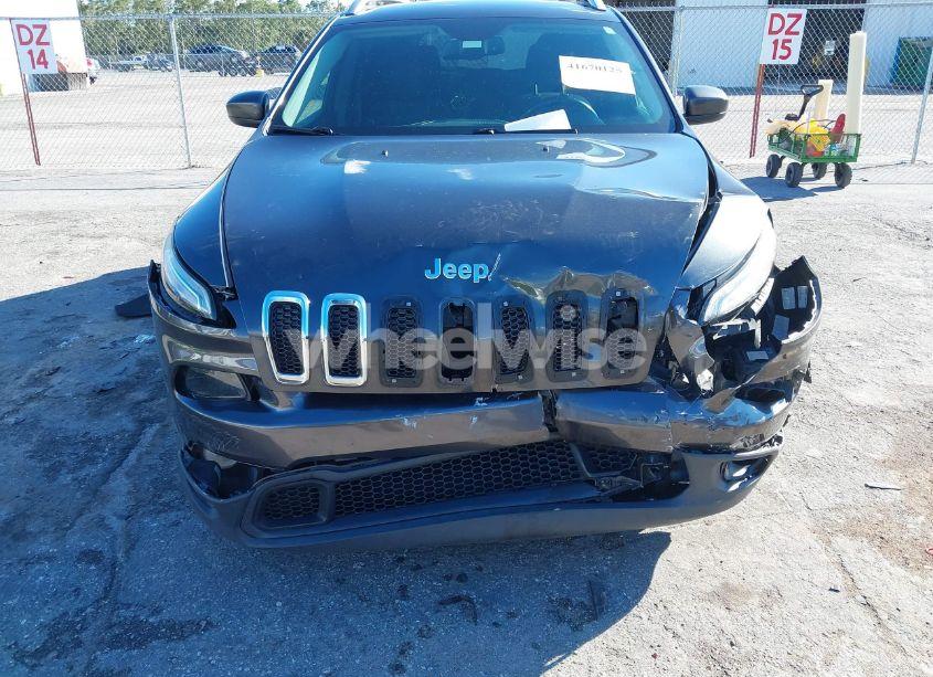 Photo 6 of 2016 Jeep Cherokee LATITUDE (VIN 1C4PJLCSXGW363598)