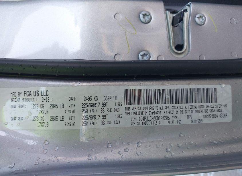 Photo 9 of 2019 Jeep Cherokee LATITUDE (VIN 1C4PJLCX0KD120205)