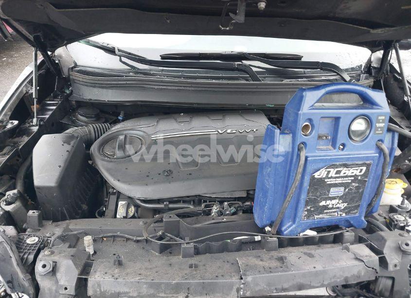 Photo 10 of 2019 Jeep Cherokee LATITUDE FWD (VIN 1C4PJLCX1KD171163)