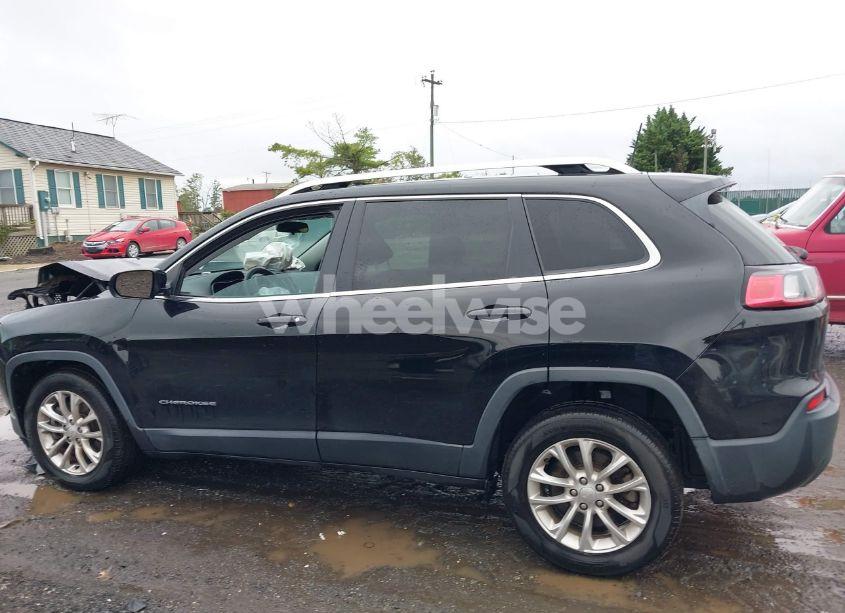 Photo 14 of 2019 Jeep Cherokee LATITUDE FWD (VIN 1C4PJLCX1KD171163)