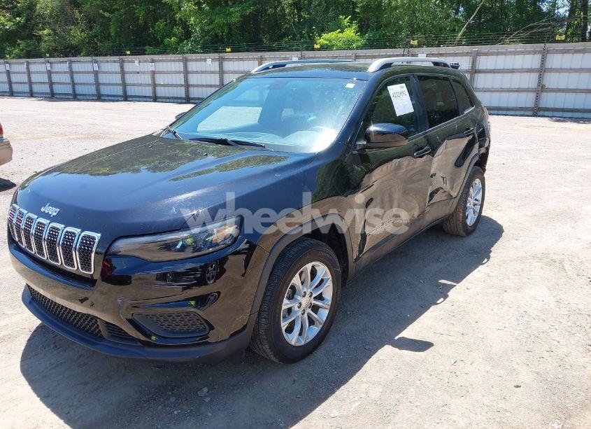 Photo 2 of 2020 Jeep Cherokee LATITUDE FWD (VIN 1C4PJLCX1LD522106)