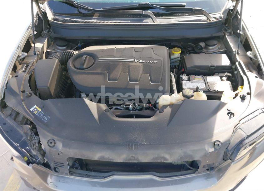 Photo 10 of 2019 Jeep Cherokee LATITUDE (VIN 1C4PJLCX2KD318901)