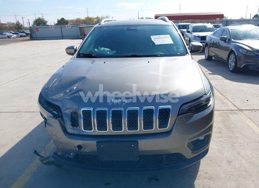 Photo 12 of 2019 Jeep Cherokee LATITUDE (VIN 1C4PJLCX2KD318901)