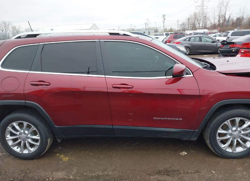 Photo 13 of 2019 Jeep Cherokee LATITUDE FWD (VIN 1C4PJLCX3KD241150)