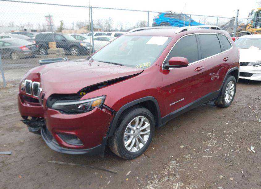 Photo 2 of 2019 Jeep Cherokee LATITUDE FWD (VIN 1C4PJLCX3KD241150)