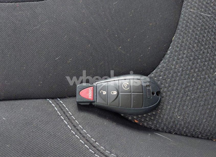 Photo 11 of 2019 Jeep Cherokee LATITUDE FWD (VIN 1C4PJLCX3KD242282)