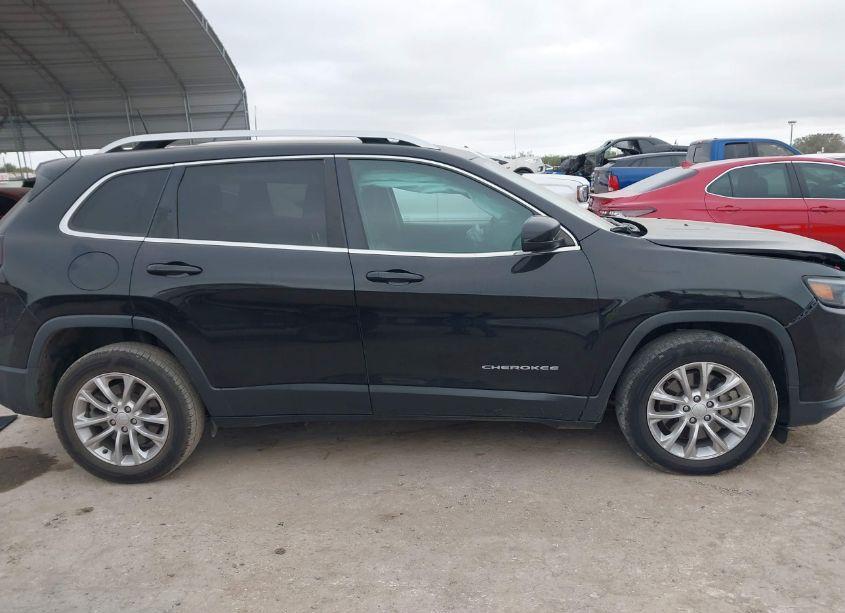 Photo 14 of 2019 Jeep Cherokee LATITUDE FWD (VIN 1C4PJLCX3KD340566)