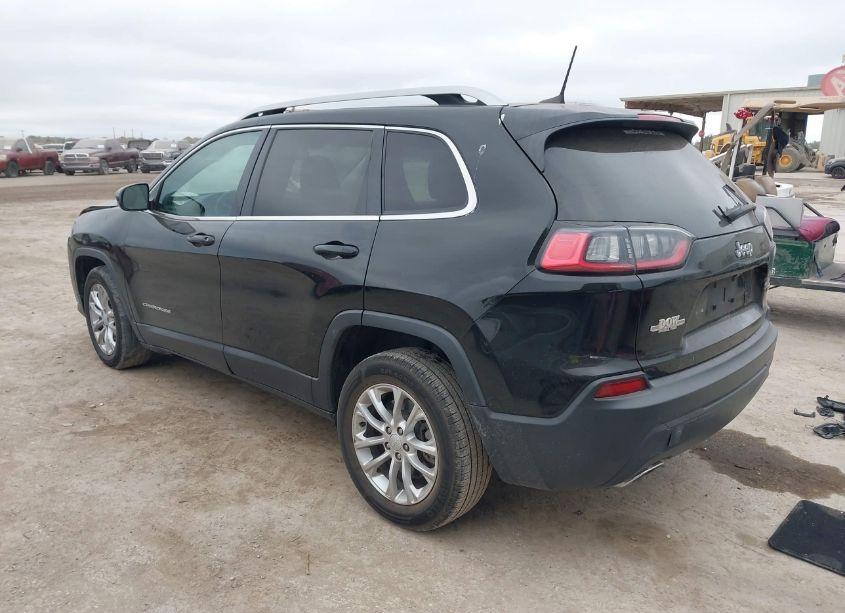 Photo 3 of 2019 Jeep Cherokee LATITUDE FWD (VIN 1C4PJLCX3KD340566)
