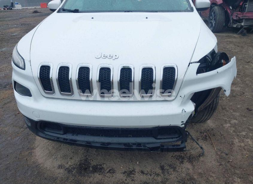 Photo 12 of 2018 Jeep Cherokee LATITUDE FWD (VIN 1C4PJLCX8JD551695)