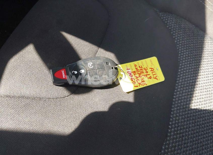 Photo 11 of 2019 Jeep Cherokee LATITUDE FWD (VIN 1C4PJLCX8KD120601)