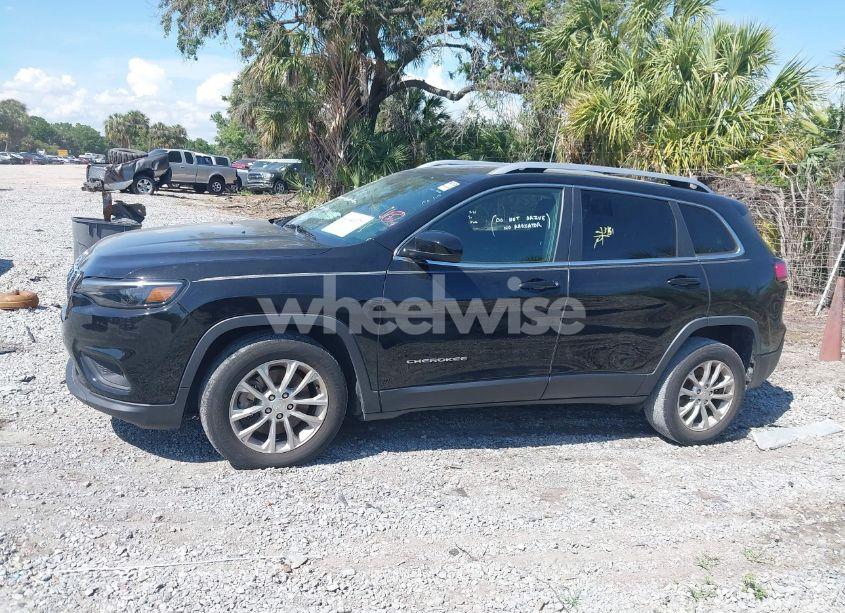 Photo 15 of 2019 Jeep Cherokee LATITUDE FWD (VIN 1C4PJLCX8KD120601)