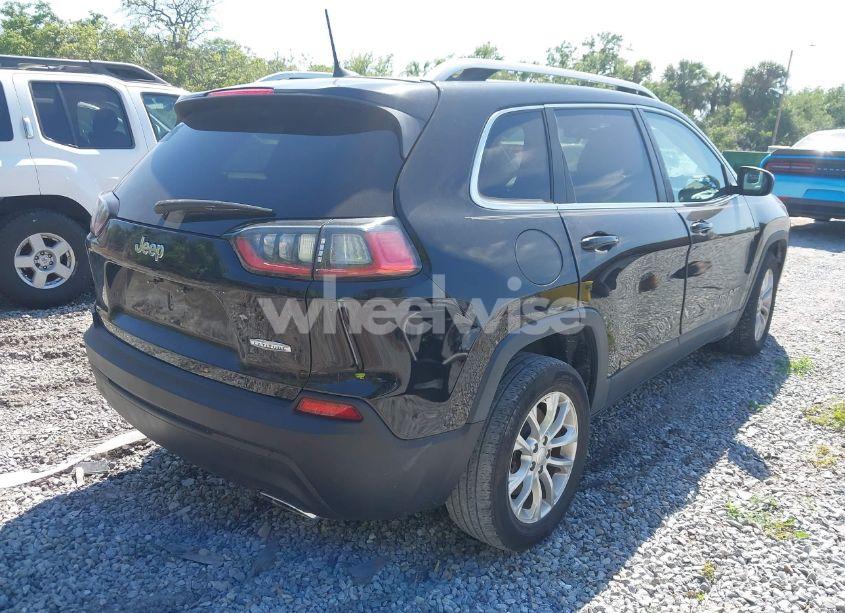 Photo 4 of 2019 Jeep Cherokee LATITUDE FWD (VIN 1C4PJLCX8KD120601)