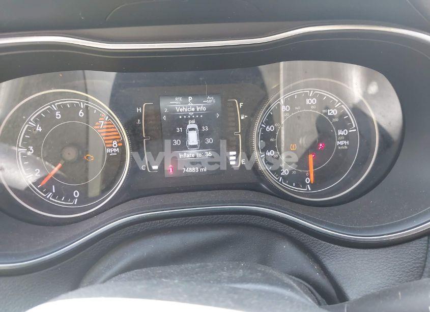 Photo 7 of 2019 Jeep Cherokee LATITUDE FWD (VIN 1C4PJLCX8KD120601)