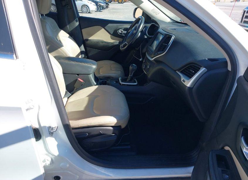 Photo 5 of 2016 Jeep Cherokee LIMITED (VIN 1C4PJLDB0GW273858)