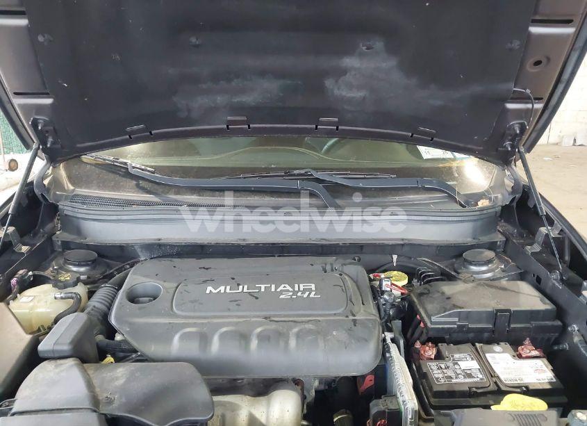 Photo 10 of 2017 Jeep Cherokee HIGH ALTITUDE FWD (VIN 1C4PJLDB0HW663067)