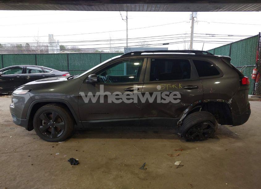 Photo 14 of 2017 Jeep Cherokee HIGH ALTITUDE FWD (VIN 1C4PJLDB0HW663067)