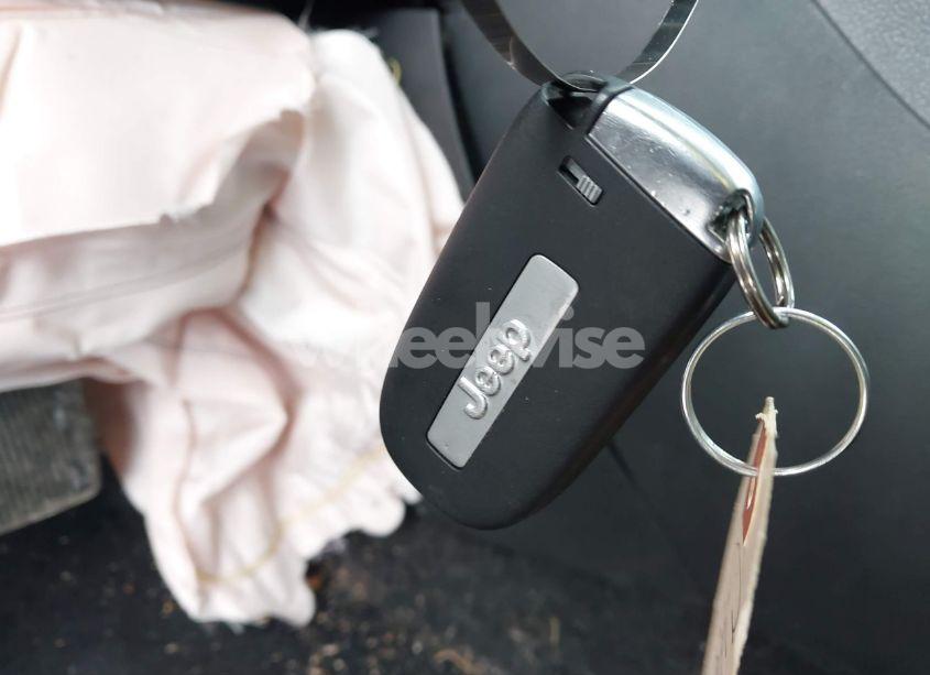 Photo 11 of 2014 Jeep Cherokee LIMITED (VIN 1C4PJLDB1EW297096)