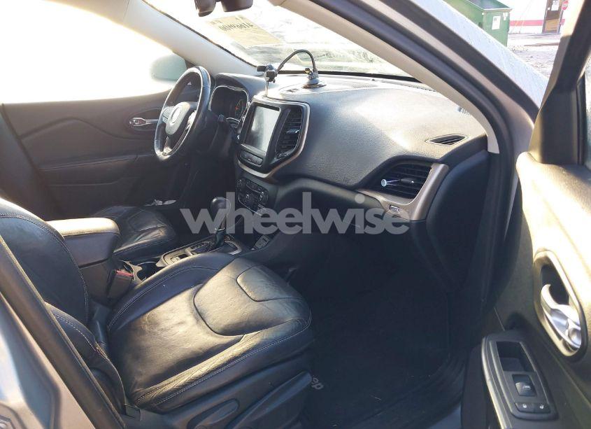 Photo 5 of 2015 Jeep Cherokee LIMITED (VIN 1C4PJLDB1FW517970)