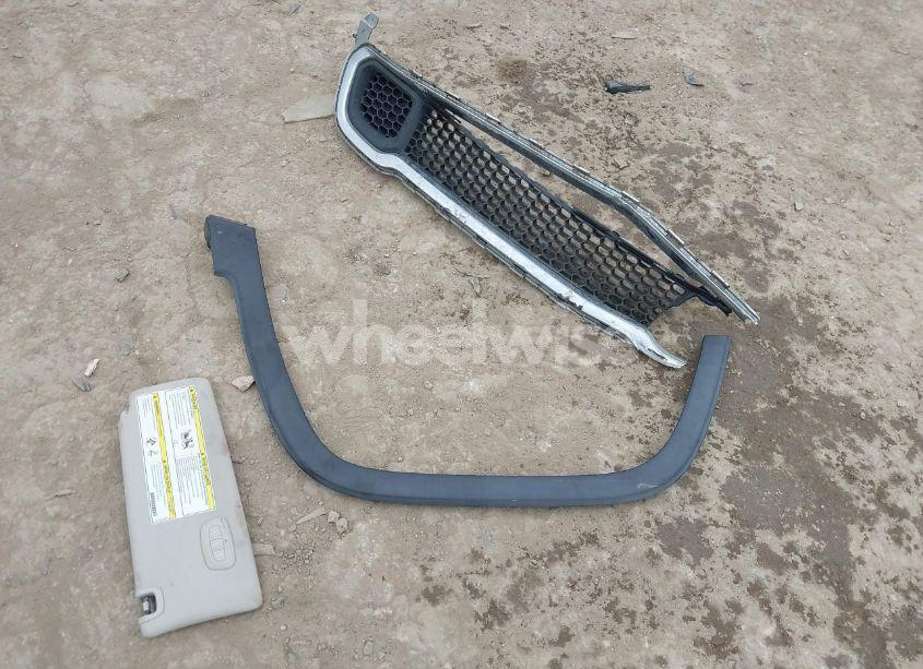 Photo 12 of 2015 Jeep Cherokee LIMITED (VIN 1C4PJLDB1FW708157)