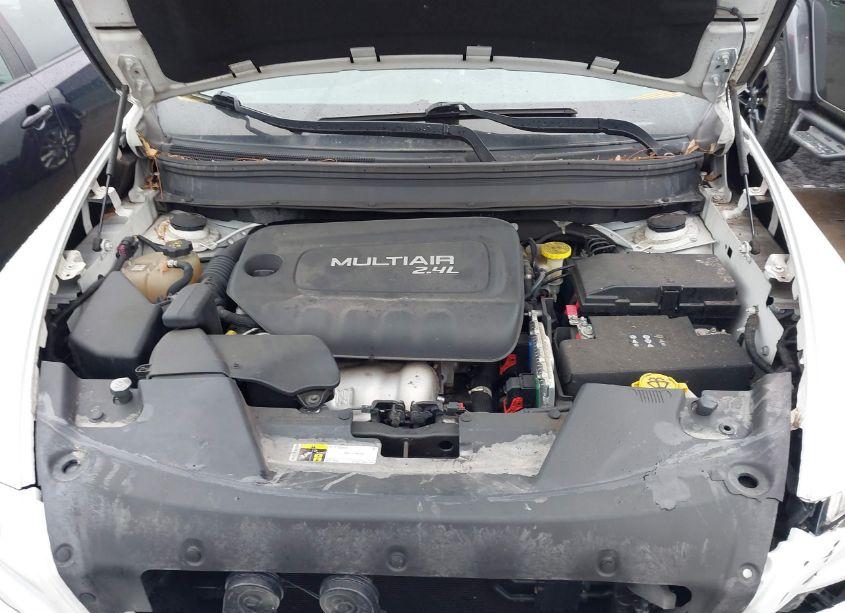 Photo 10 of 2016 Jeep Cherokee LIMITED (VIN 1C4PJLDB1GW135911)