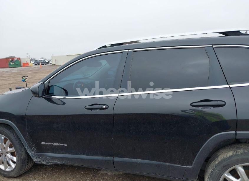 Photo 13 of 2016 Jeep Cherokee LIMITED (VIN 1C4PJLDB1GW136380)