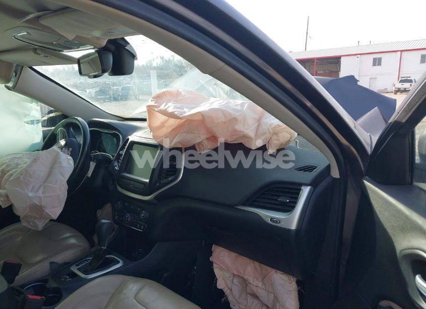 Photo 5 of 2016 Jeep Cherokee LIMITED (VIN 1C4PJLDB1GW272654)