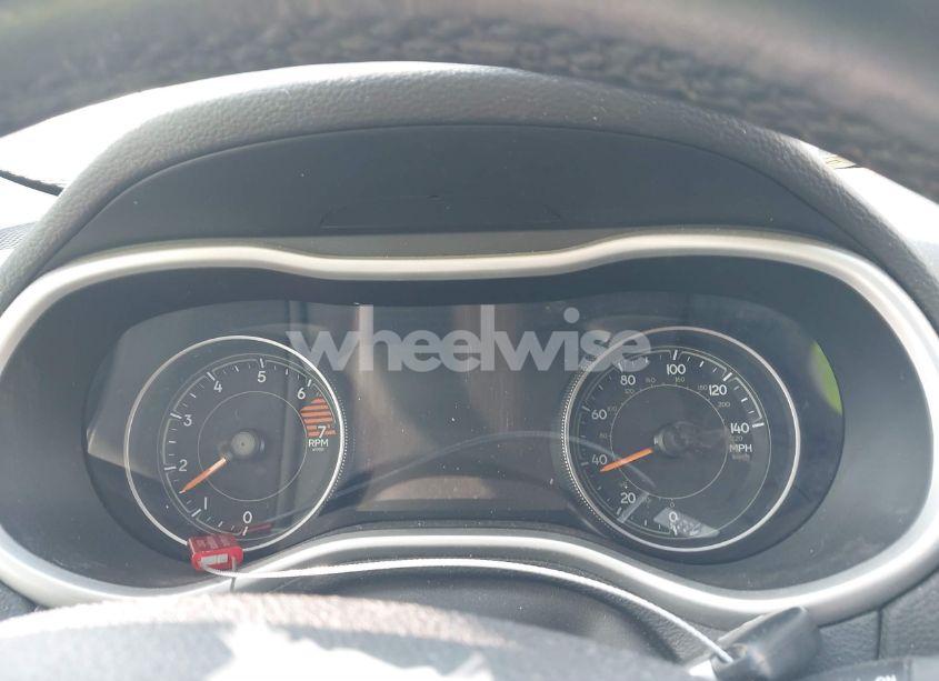 Photo 7 of 2016 Jeep Cherokee LIMITED (VIN 1C4PJLDB1GW272654)