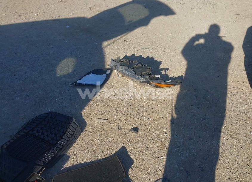 Photo 12 of 2017 Jeep Cherokee LIMITED FWD (VIN 1C4PJLDB1HW517745)