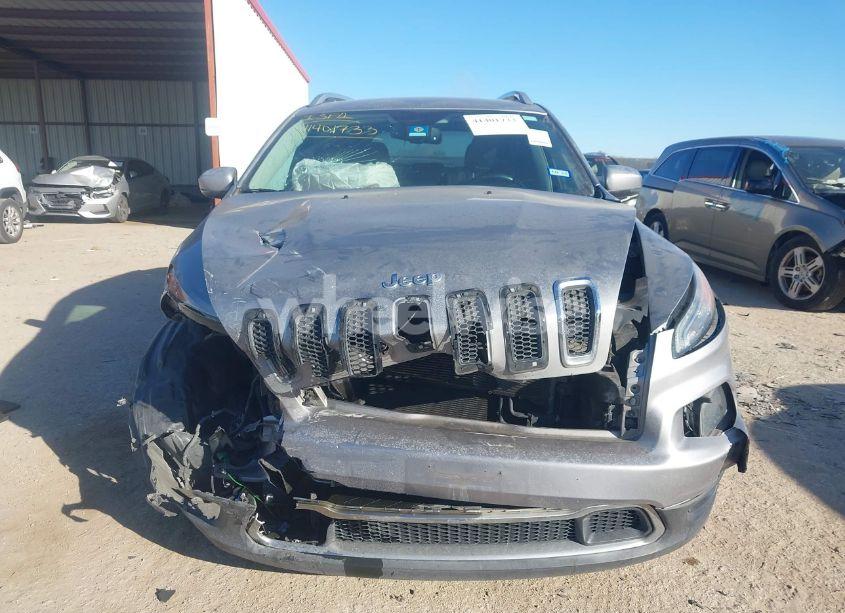 Photo 13 of 2017 Jeep Cherokee LIMITED FWD (VIN 1C4PJLDB1HW517745)