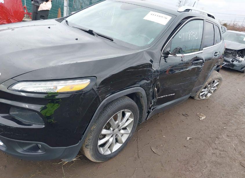 Photo 6 of 2018 Jeep Cherokee LIMITED FWD (VIN 1C4PJLDB1JD580510)