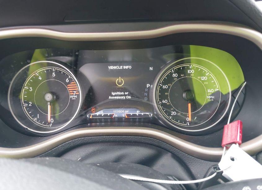 Photo 7 of 2018 Jeep Cherokee LIMITED FWD (VIN 1C4PJLDB1JD580510)