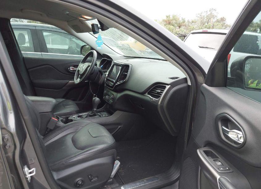 Photo 5 of 2019 Jeep Cherokee LIMITED FWD (VIN 1C4PJLDB1KD402839)